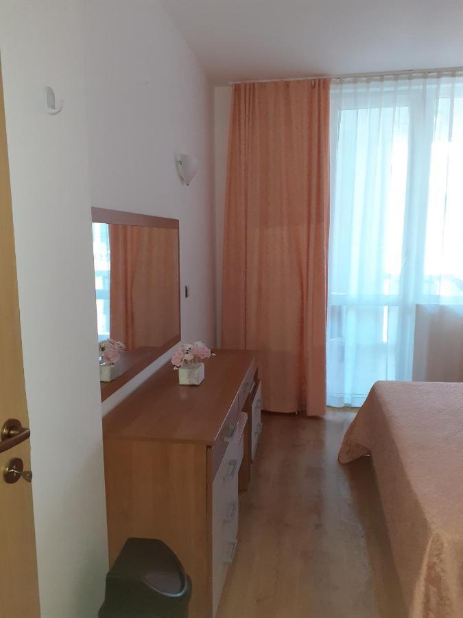 Апартамент Полюси 1 Sunny Beach Ngoại thất bức ảnh