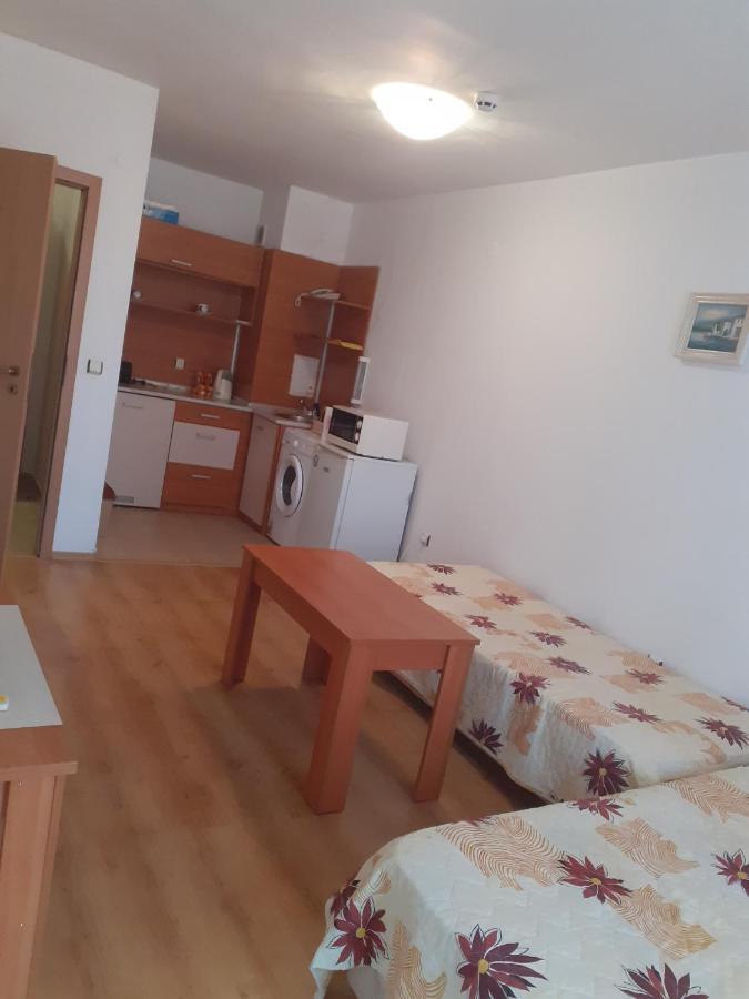 Апартамент Полюси 1 Sunny Beach Ngoại thất bức ảnh
