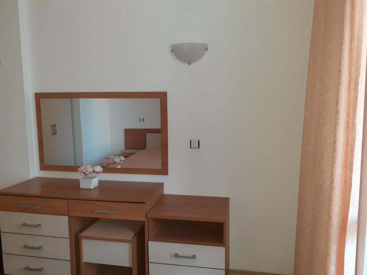 Апартамент Полюси 1 Sunny Beach Ngoại thất bức ảnh