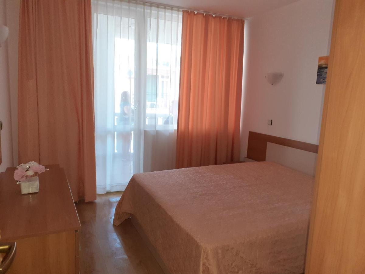 Апартамент Полюси 1 Sunny Beach Ngoại thất bức ảnh