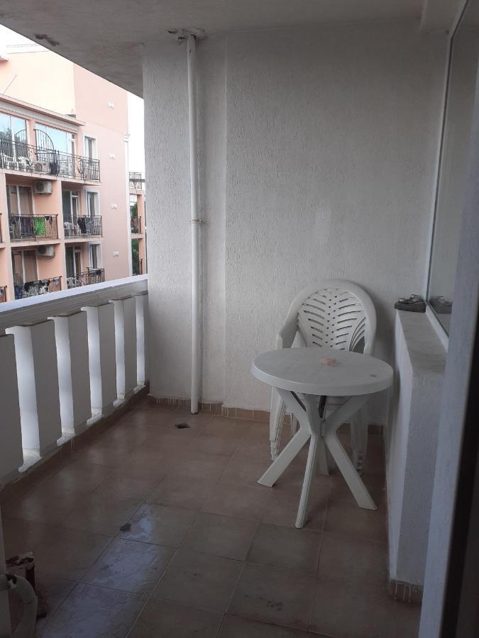 Апартамент Полюси 1 Sunny Beach Ngoại thất bức ảnh