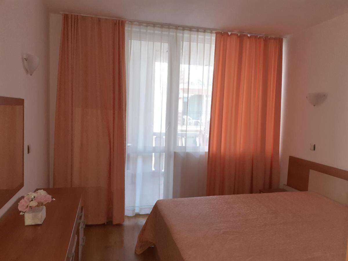 Апартамент Полюси 1 Sunny Beach Ngoại thất bức ảnh